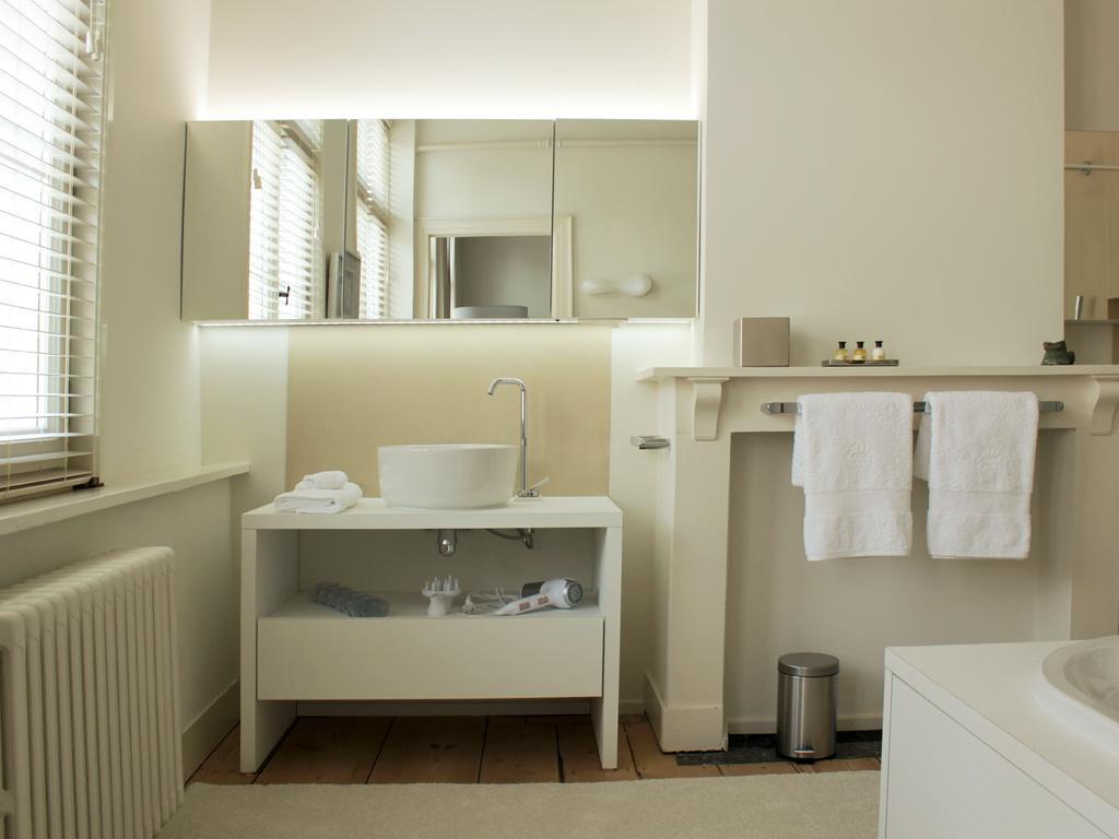 Alphabet - Luxury And Art Gallery Bed & Breakfast Brugge
