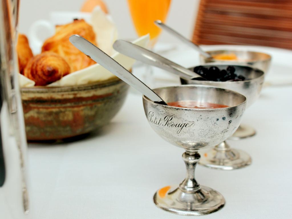 Bed & Breakfast Alphabet - Luxury And Art Gallery Brugge